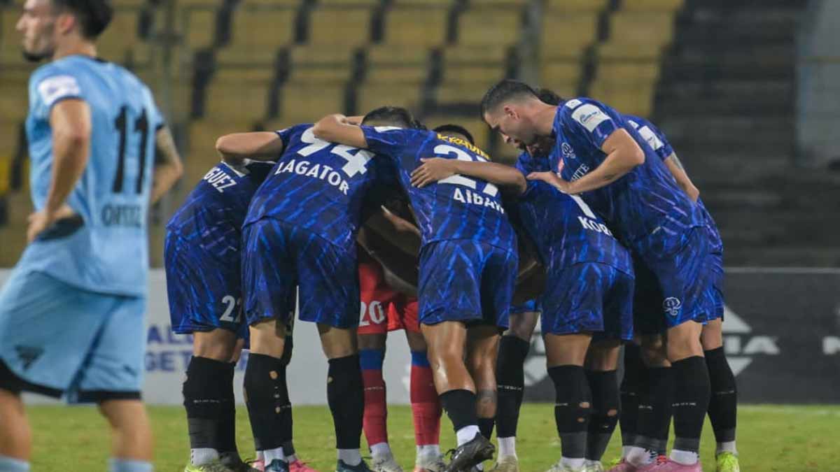 Kerala Blasters Crash Out as Mumbai City Reach Super Cup 2025 Semifinals
